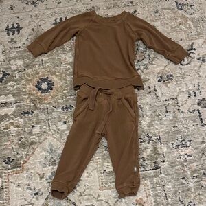 Kyte BABY Sweatshirt and Joggers Set
